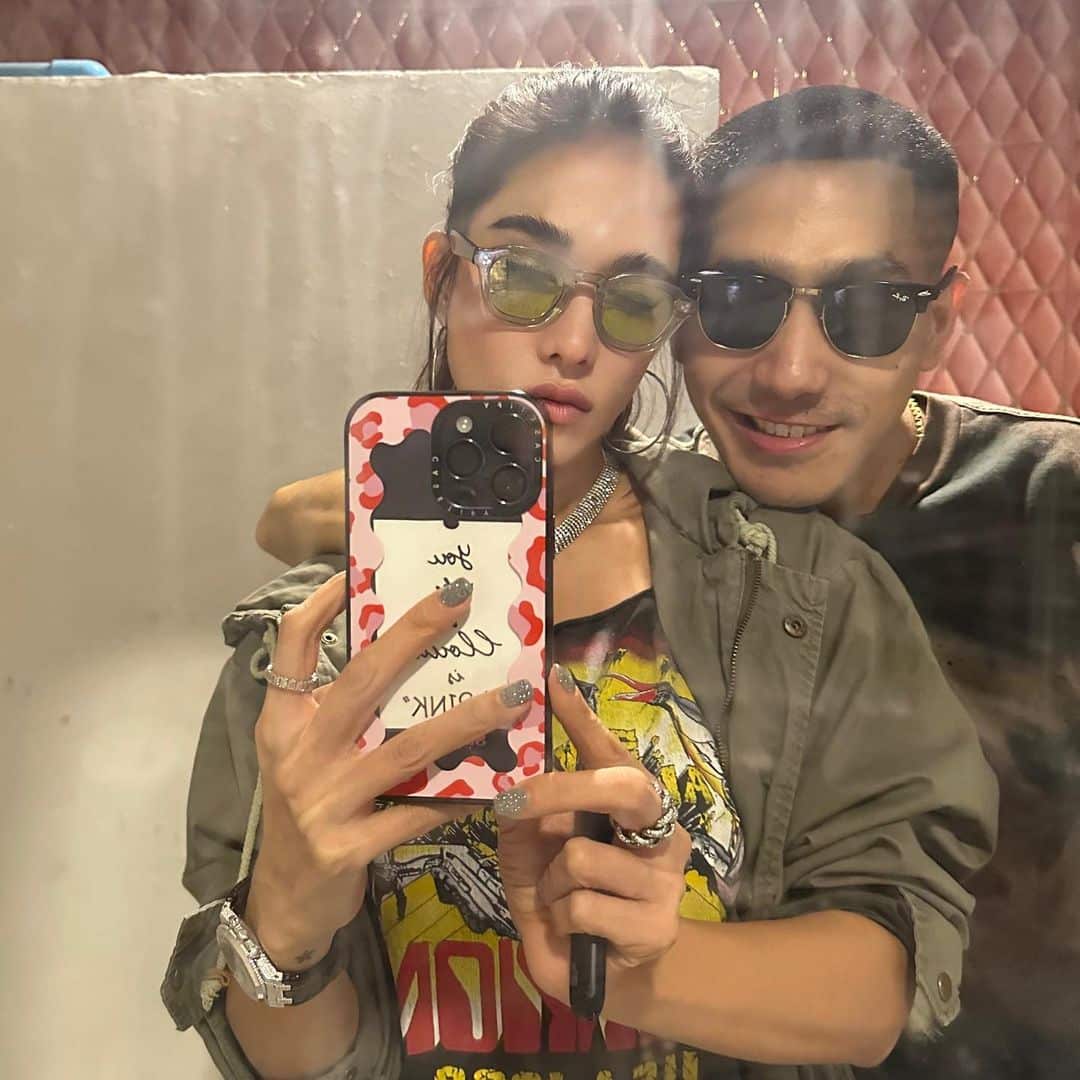 พลอย โพสต์ตัดพ้อรัว ๆ