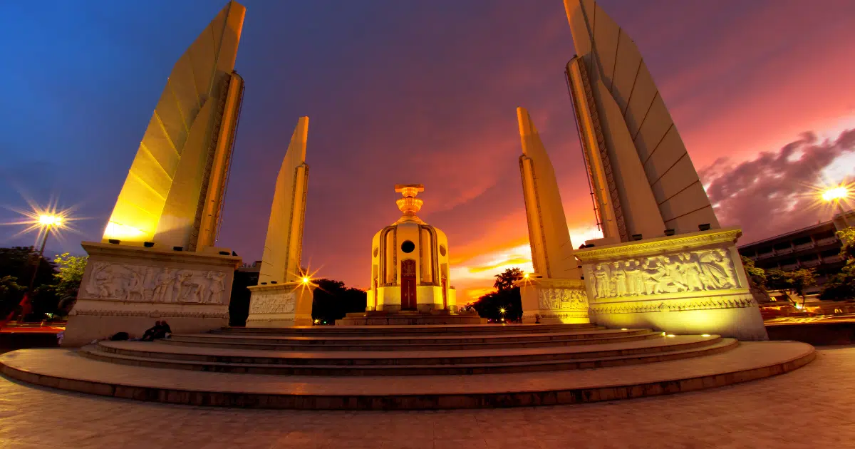 รัฏฐาธิปัตย์ในทางกฎหมายหมายถึงใคร