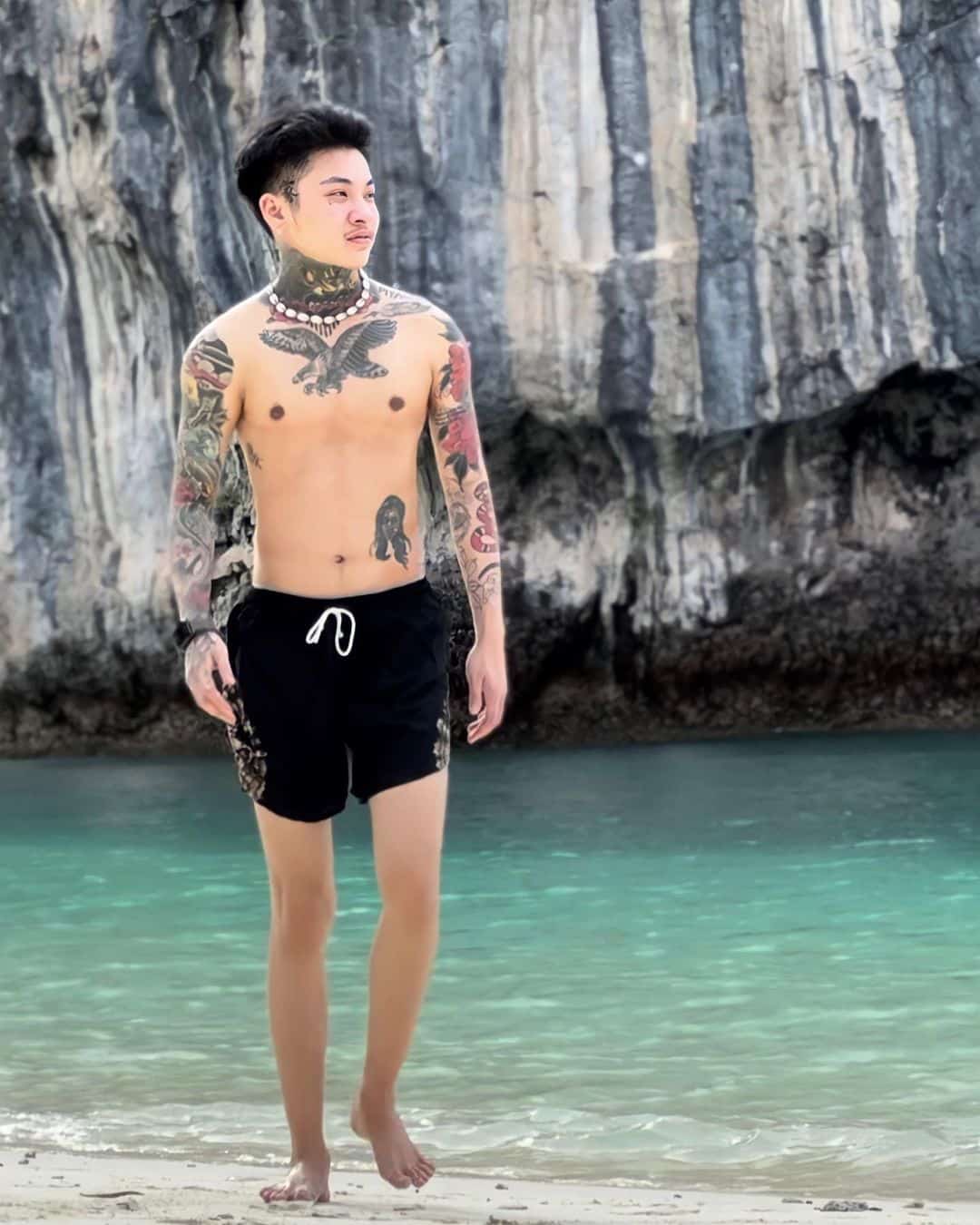 วิว โฉดเฉด ใส่ชุดราตรี อแมนด้า