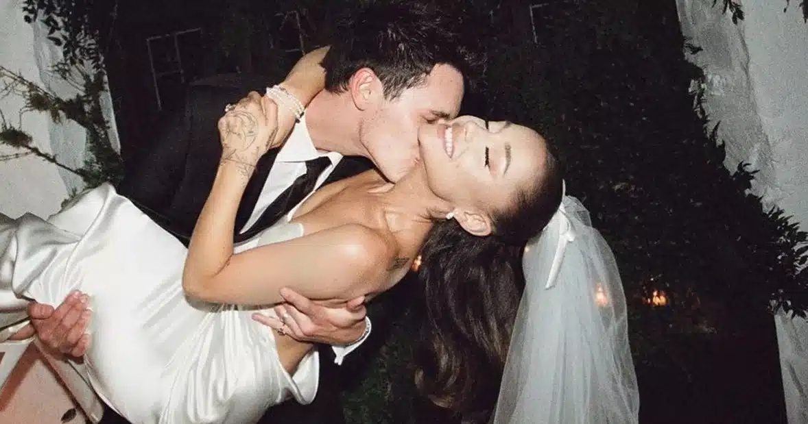 อารีอานา ฟ้องหย่าสามี