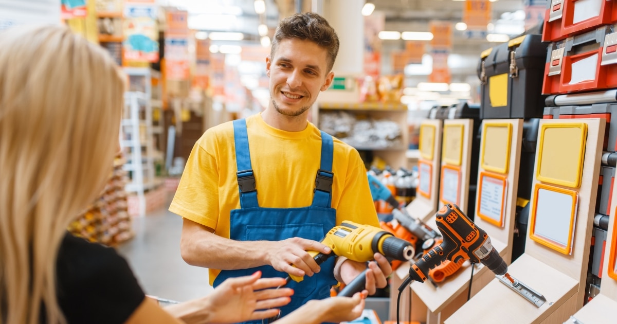 เงินเดือนพนักงานห้างสรรพสินค้า