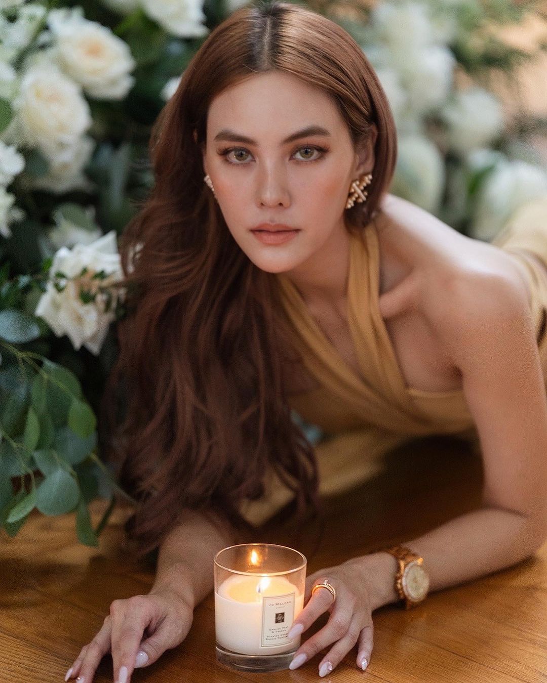 เจนี่ ถ่ายแบบเปลือยอก อายุ 42 ปี