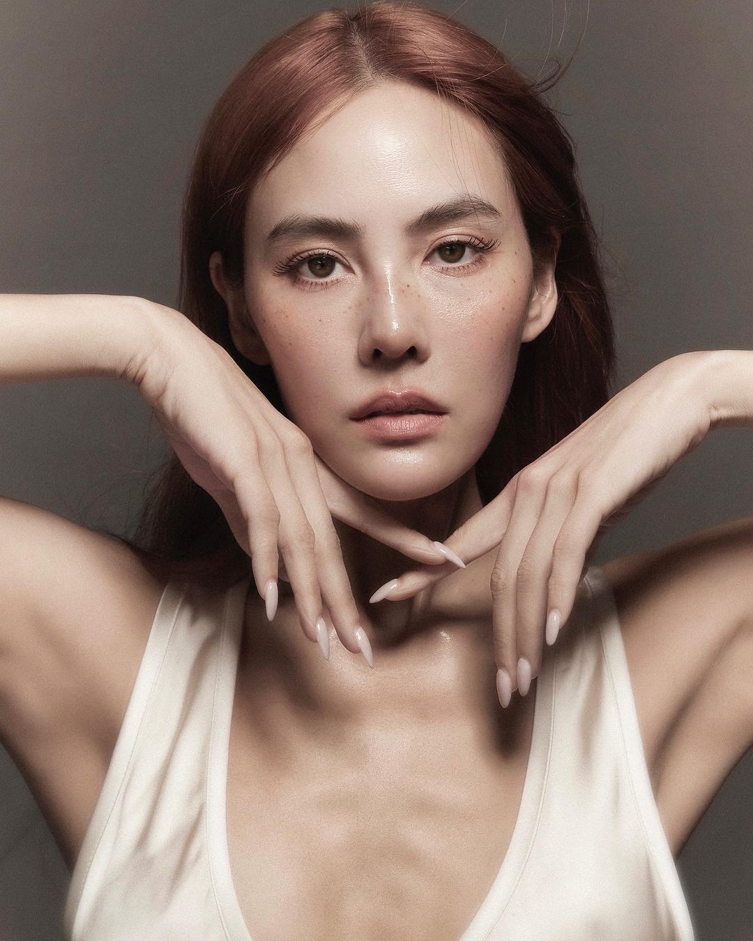 เจนี่ ถ่ายแบบเปลือยอก อายุ 42 ปี