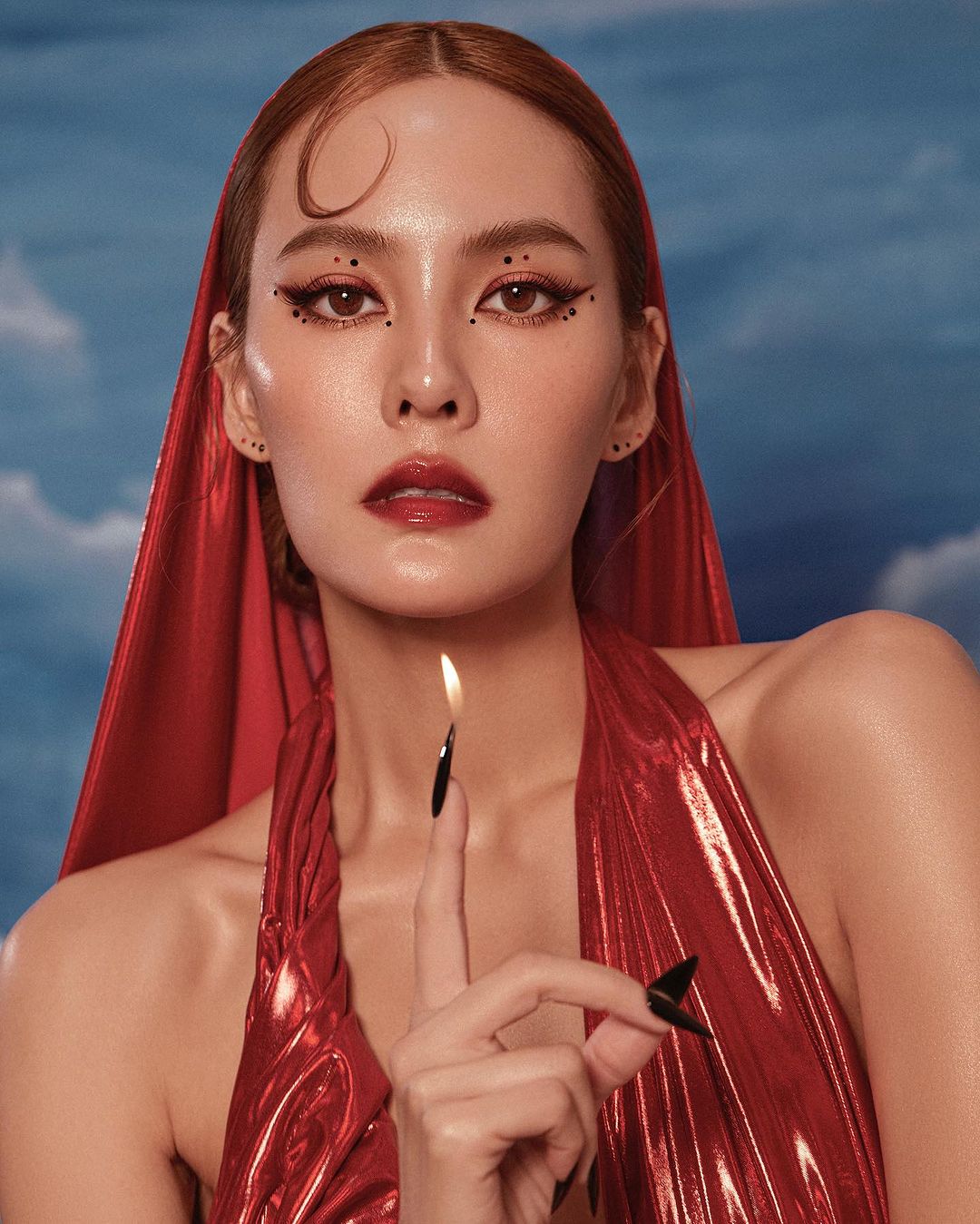 เจนี่ ถ่ายแบบเปลือยอก อายุ 42 ปี