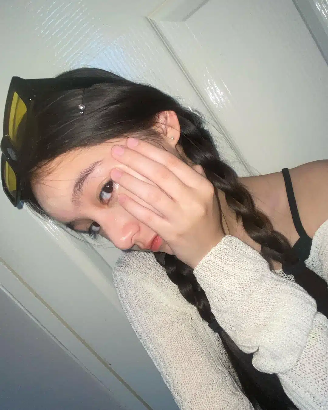 แย้ม ธี่หยด เป็นใคร