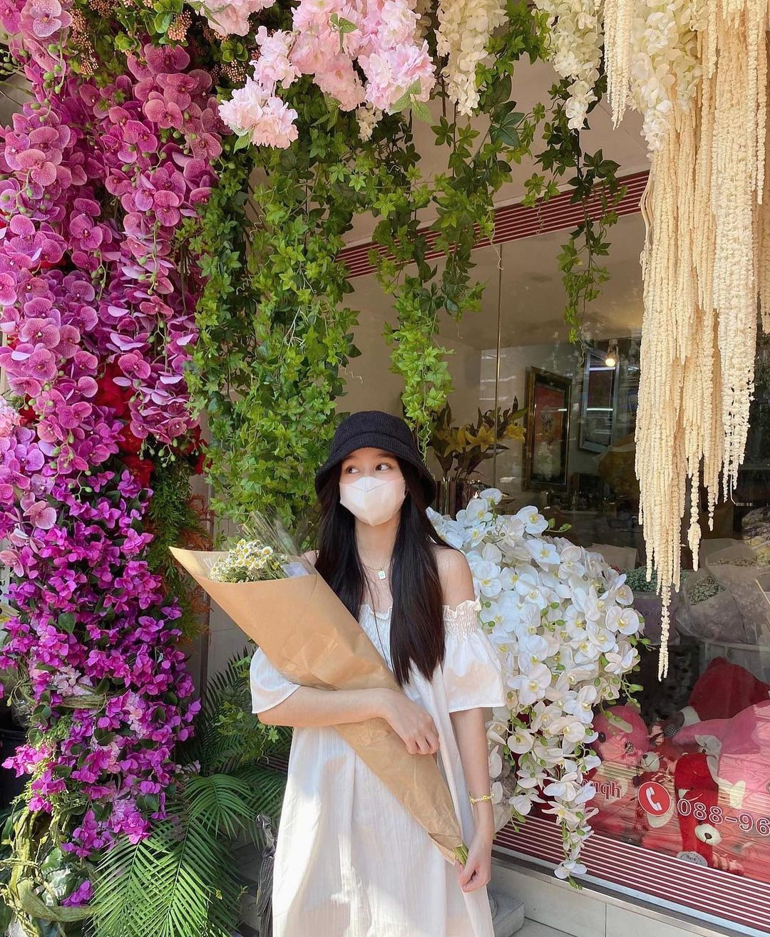 แย้ม ธี่หยด เป็นใคร