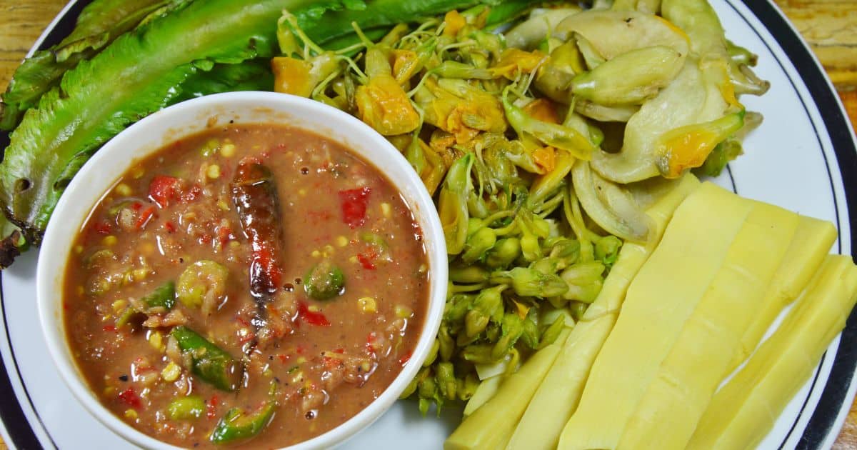 น้ำพริกผักลวก อาหารเช้าไม่อ้วน