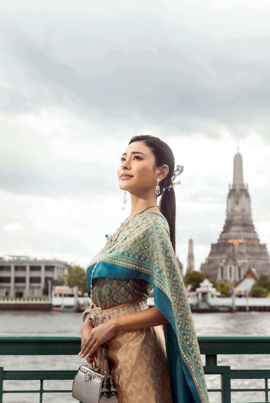 เรริว แบล็ค ชุดไทย