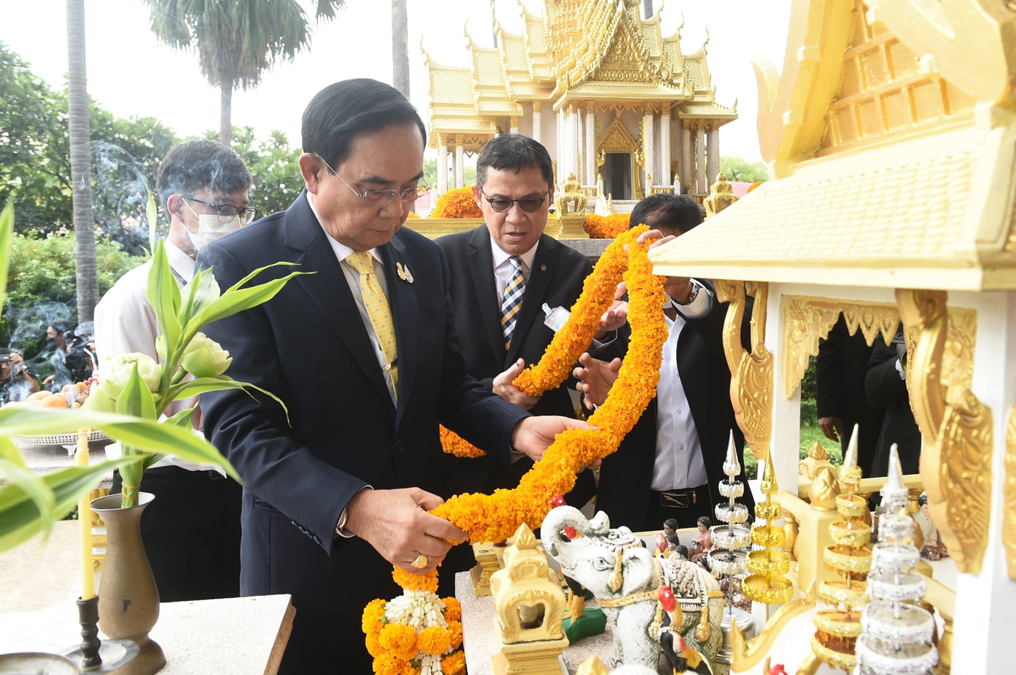 ป้ายทะเบียนประยุทธ์ออกจากที่ทำการ 1 9 66