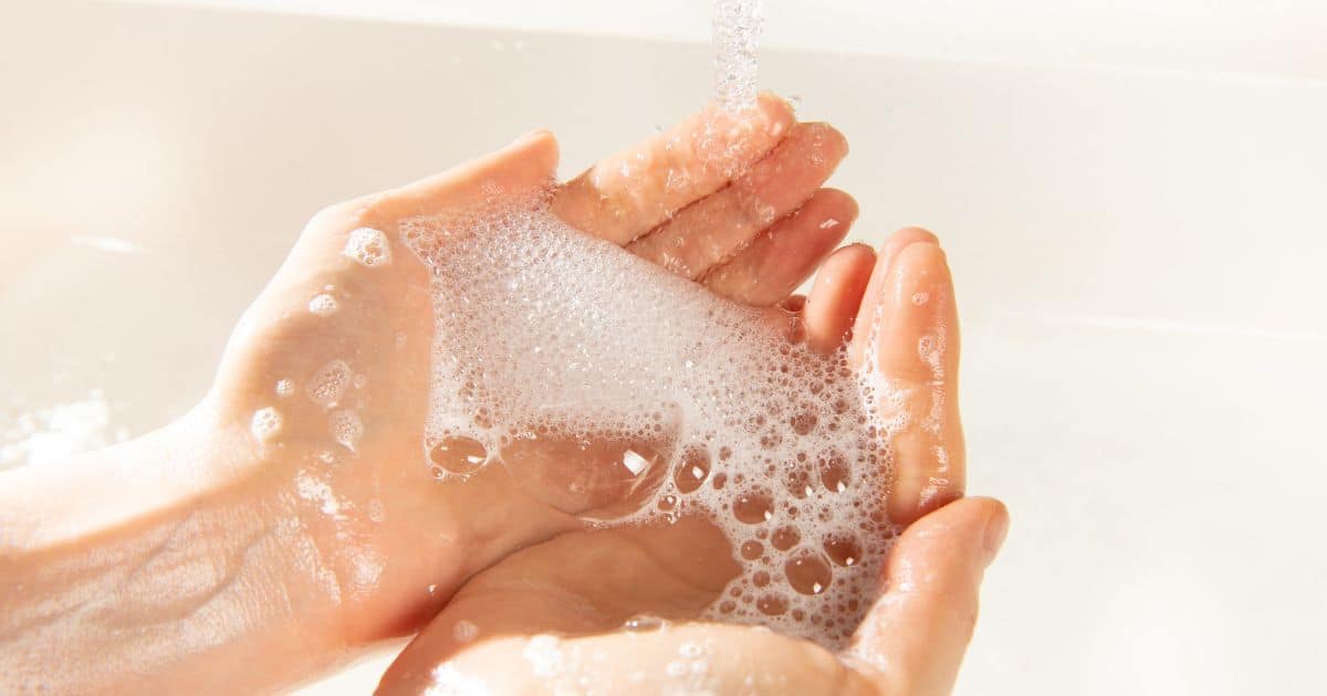 สบู่ก้อนหรือสบู่เหลวอะไรดีกว่า