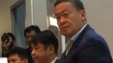 เศรษฐาโยนปากกา