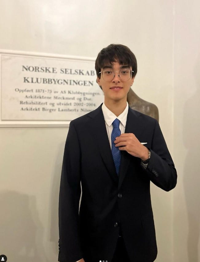 เฮนรี่ น้องชาย ญาญ่า