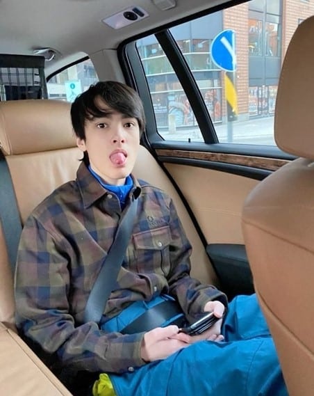 เฮนรี่ น้องชาย ญาญ่า