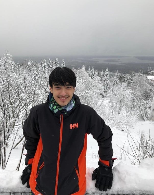 เฮนรี่ น้องชาย ญาญ่า