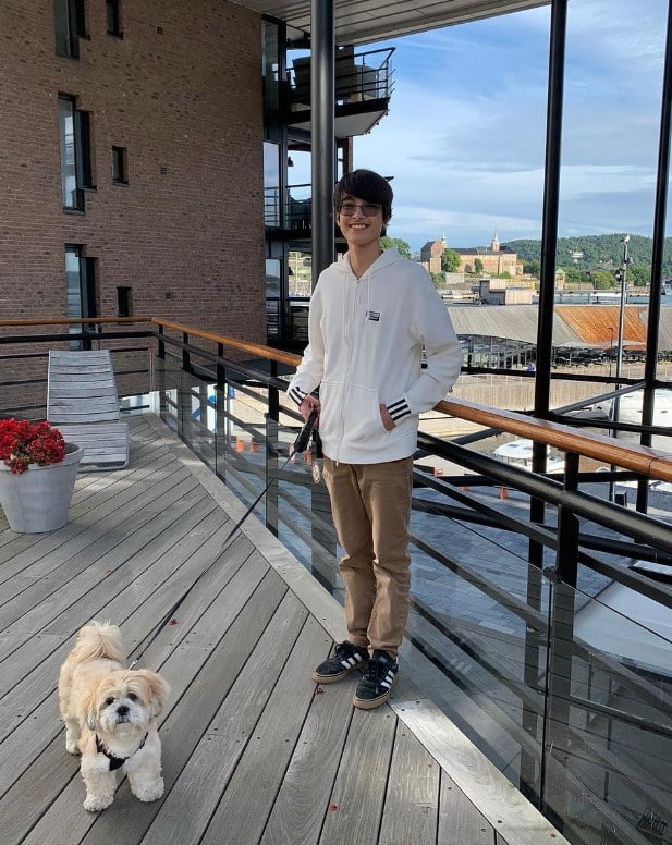 เฮนรี่ น้องชาย ญาญ่า