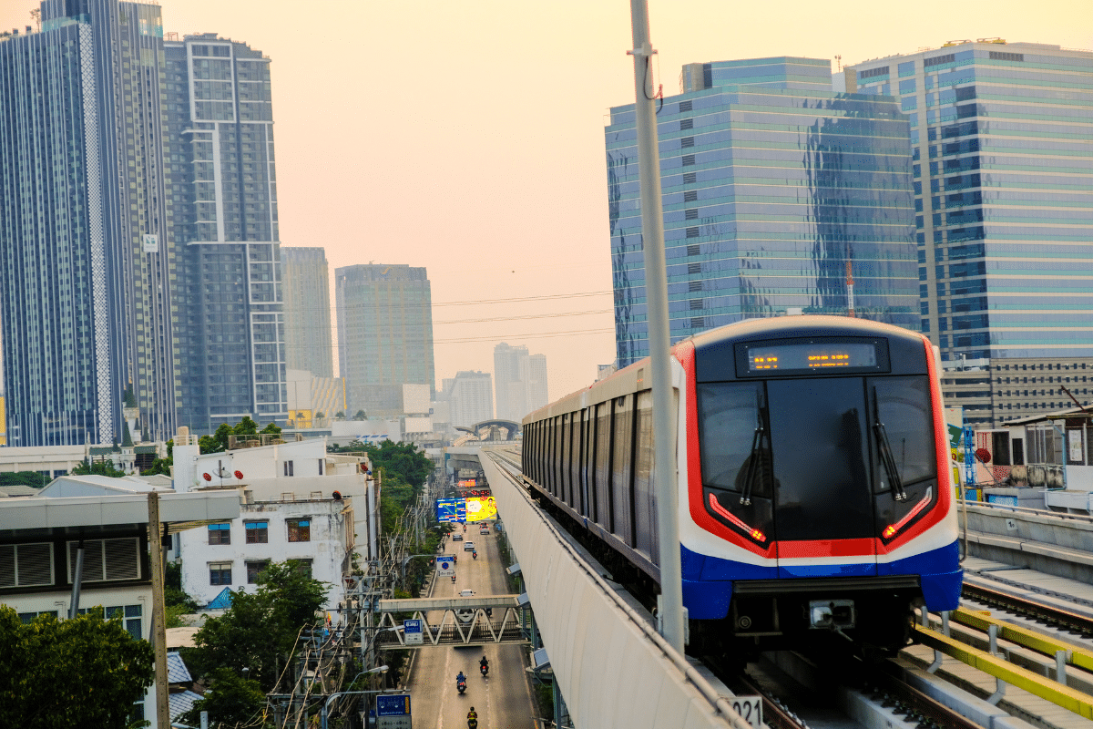 ปักหมุด "ทำบัตรประชาชน บนสถานี BTS" เปิดทุกวัน เช็กเวลาทำการได้ที่นี่