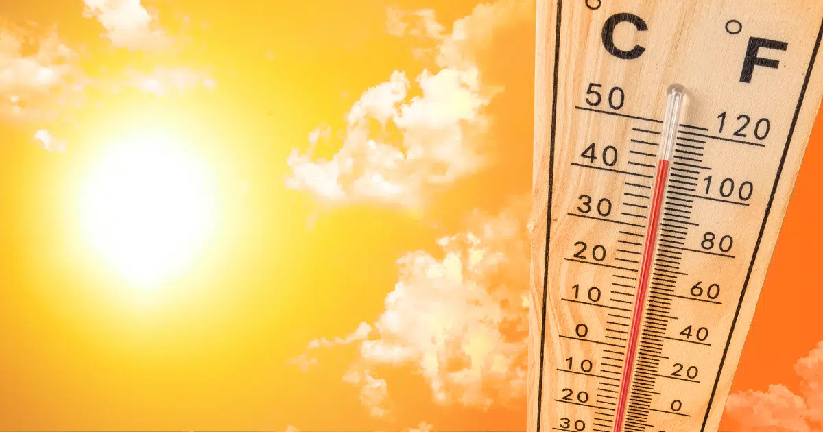 ไขข้อสงสัย "ทำไมฝนตกแล้วแอร์ไม่เย็น" ปัญหาที่ทุกบ้านต้องเจอ แต่ไม่รู้วิธีรับมือ