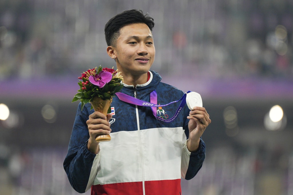 บิว ภูริพล บุญสอน