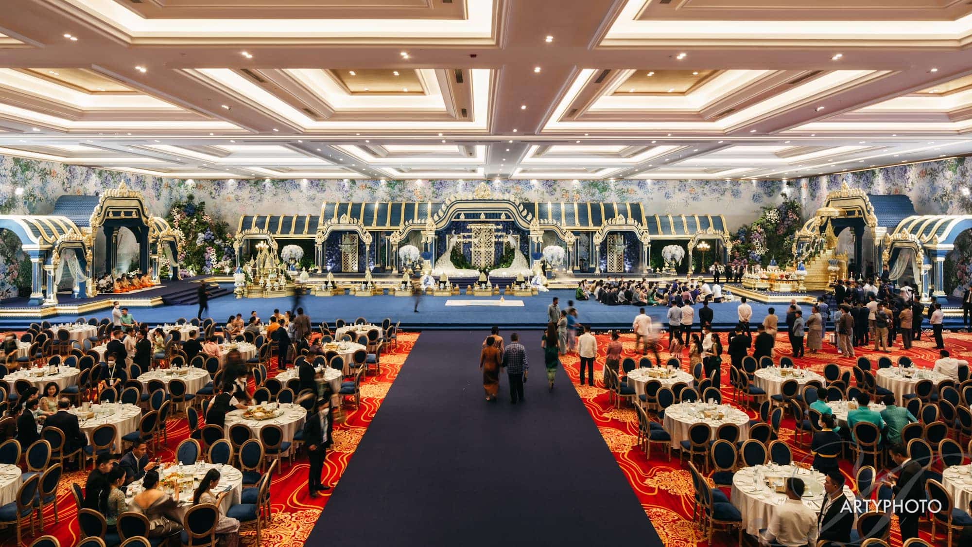 งานแต่งเศรษฐีกัมพูชา สวนดอกไม้