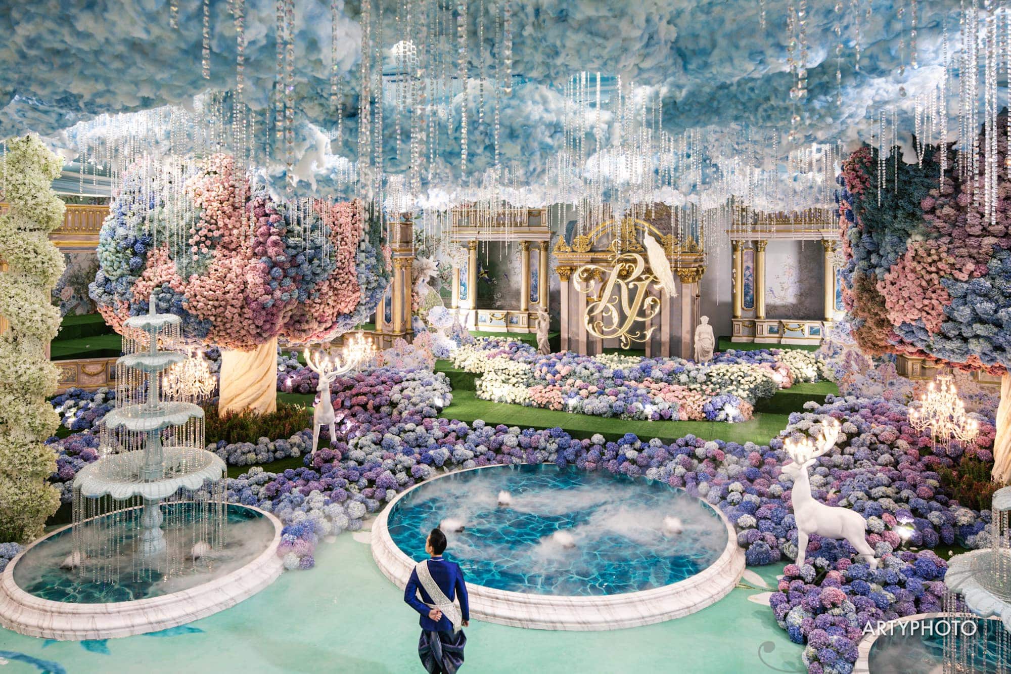 งานแต่งเศรษฐีกัมพูชา สวนดอกไม้