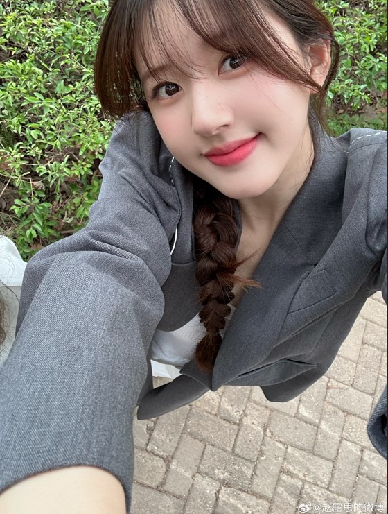 จ้าวลู่ซือ pixxie