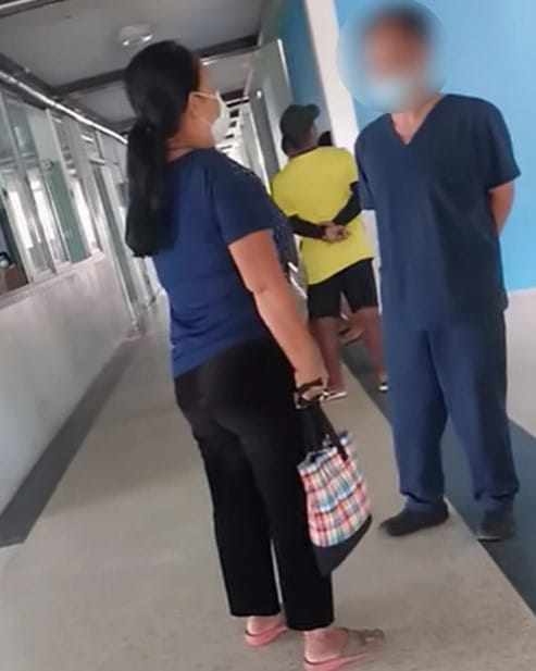 ญาติโวยเจ้าหน้าที่แวะซื้อกล้วยทอด