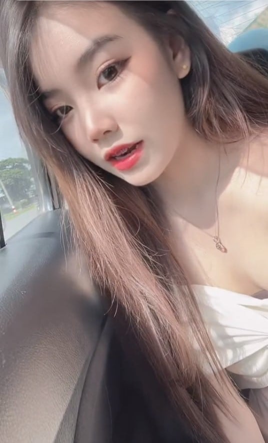 น้องซีน ดาวติ๊กต็อกขายนมเปรี้ยว