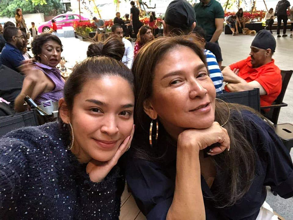 พลอย เจริญปุระ แม่น้ำหวาน ซาซ่า