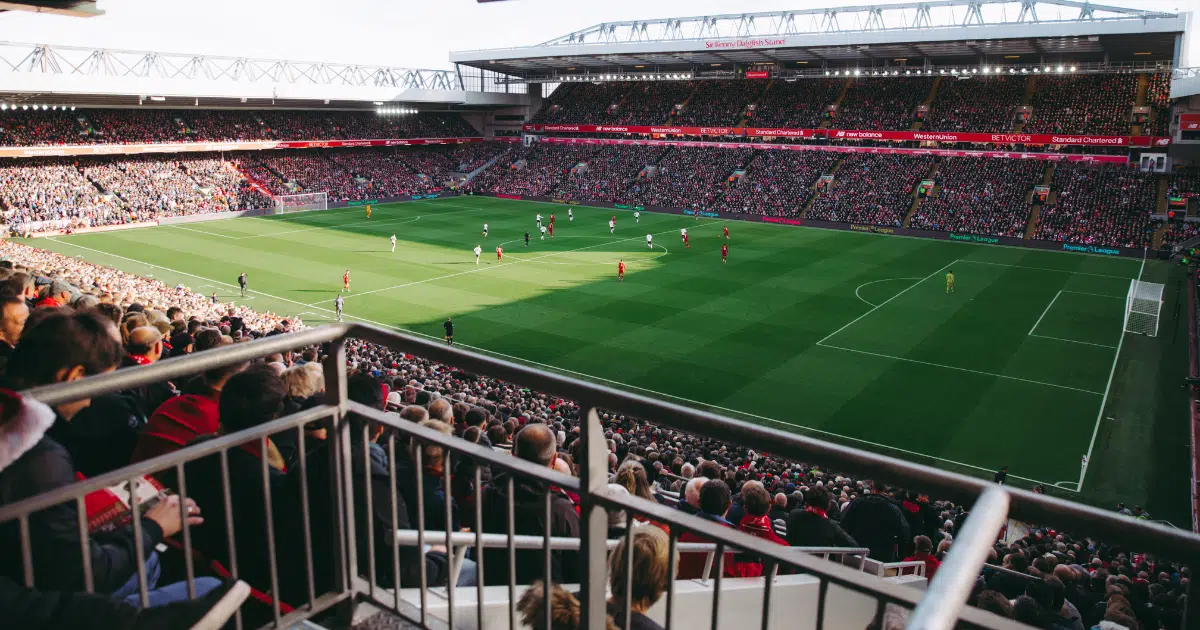 ฝันว่าไปดูการแข่งขันฟุตบอล