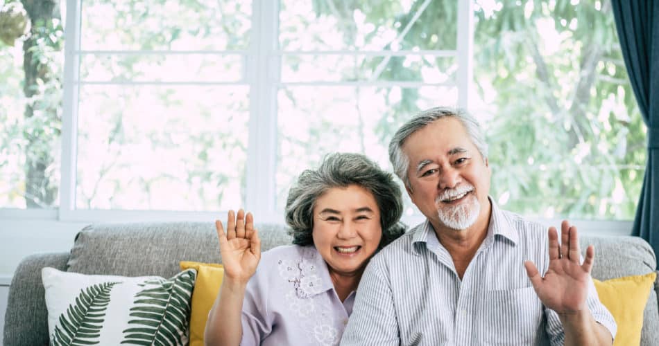 ฝันเห็นคนแก่ที่เสียชีวิตไปแล้ว