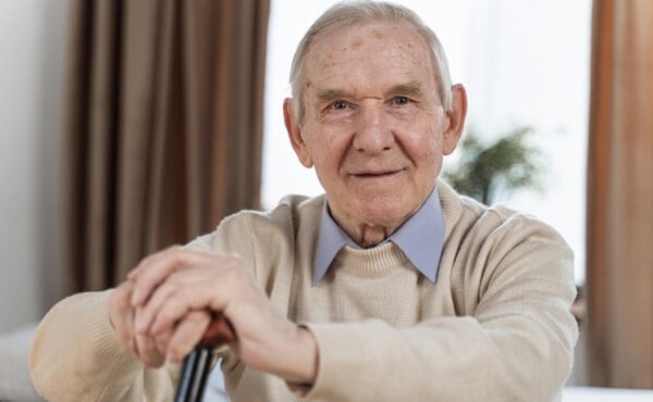 ฝันเห็นคนแก่ผู้ชาย