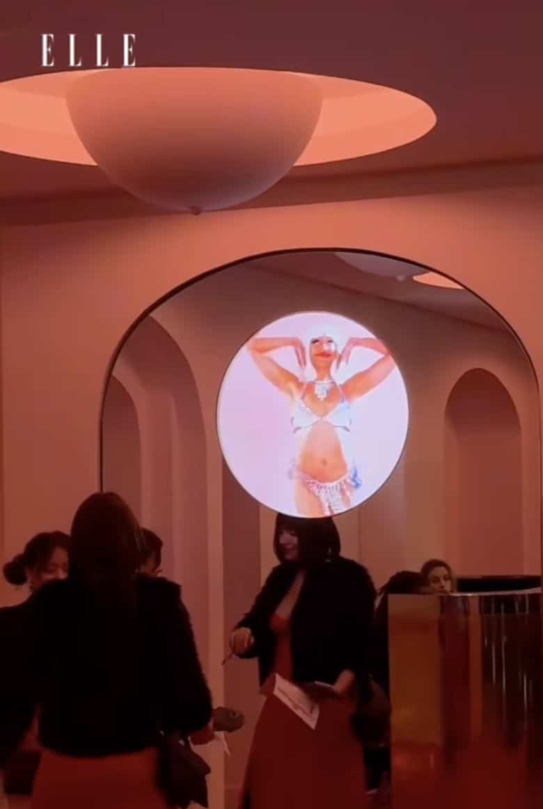 ลิซ่า BLACKPINK Crazy Horse Paris