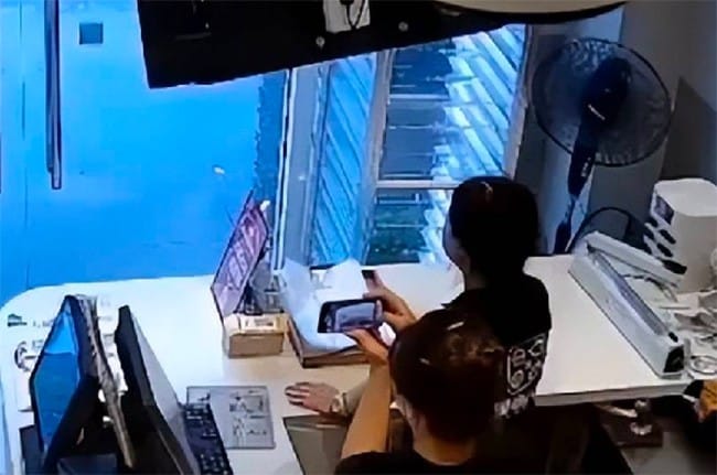 สามีจ้างนักสืบตามผอ.สาวและชายชู้ที่โรงแรม