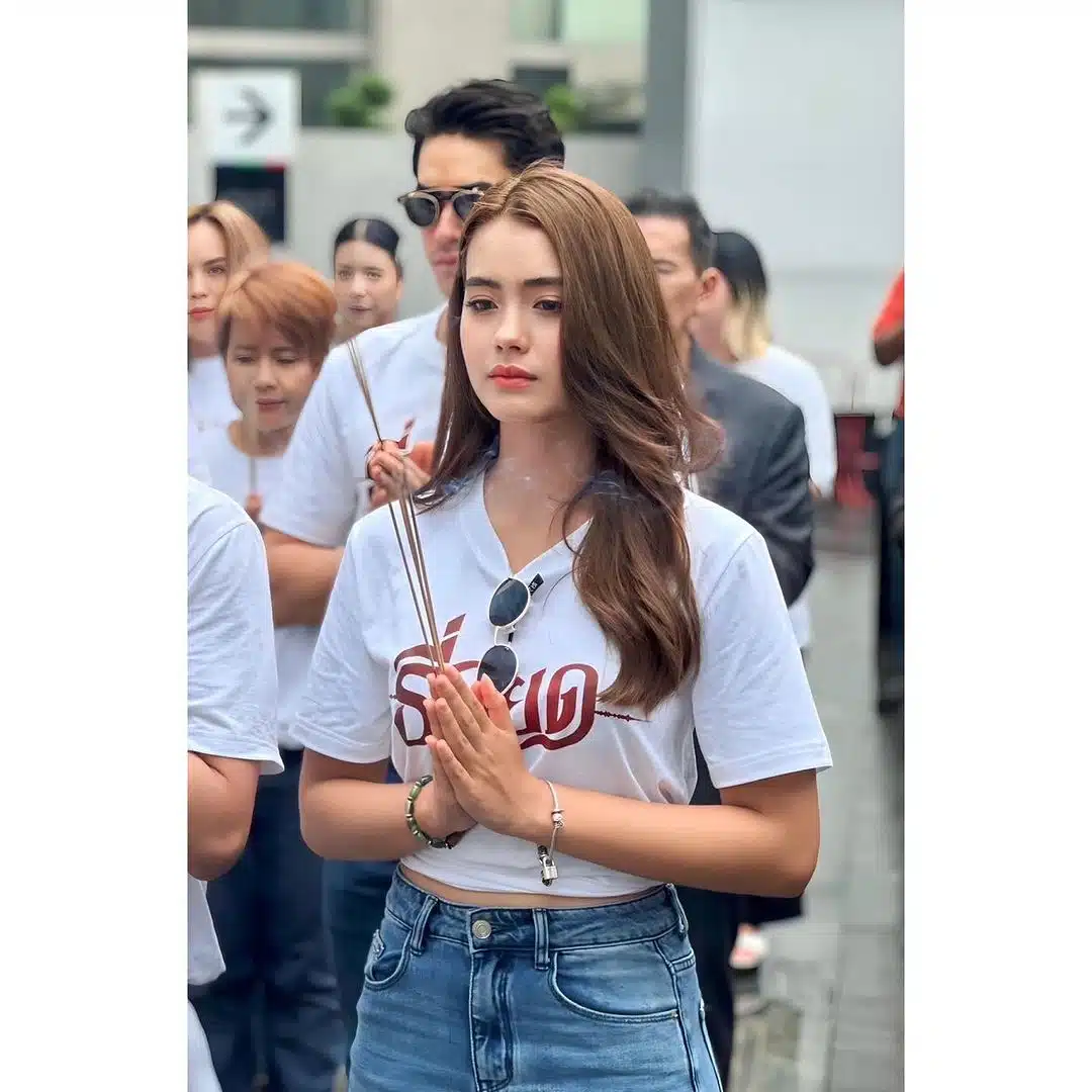 เดนิส เจลีลชา คัปปุน บวงสรวงธี่หยด