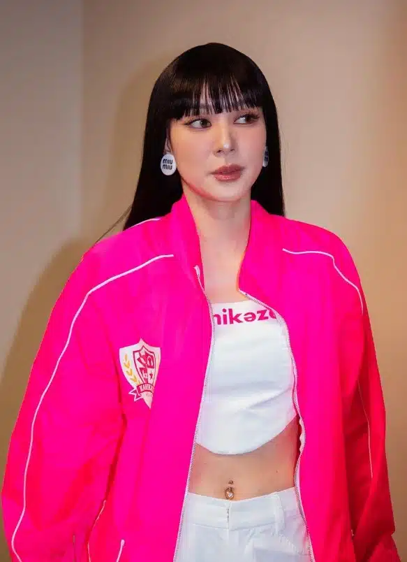 โฟร์ ศกลรัตน์ สวมชุดวันเกิด 25 ตค 66