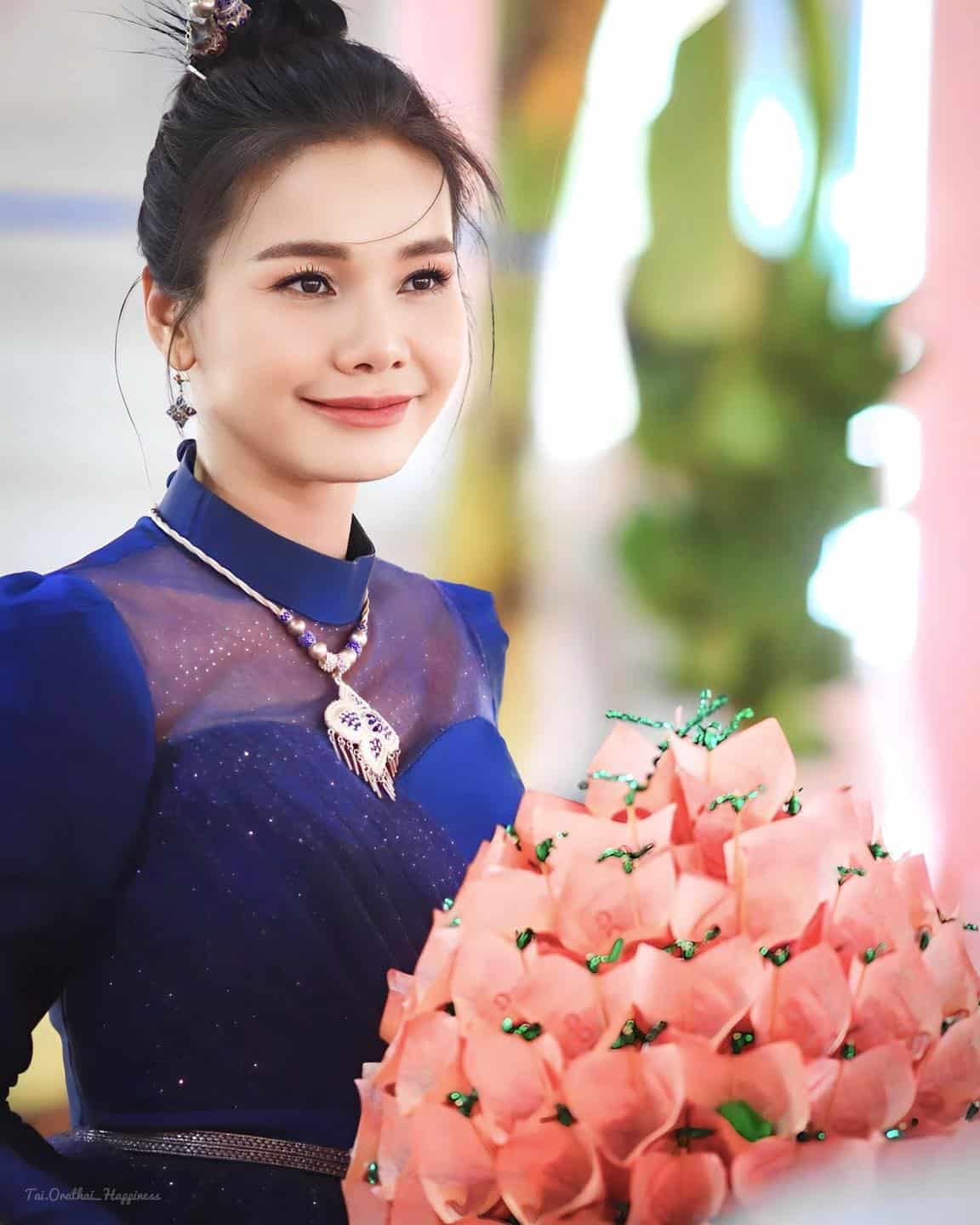 เลขเด็ดยอดกฐิน ต่าย อรทัย 1 ธ.ค. 66
