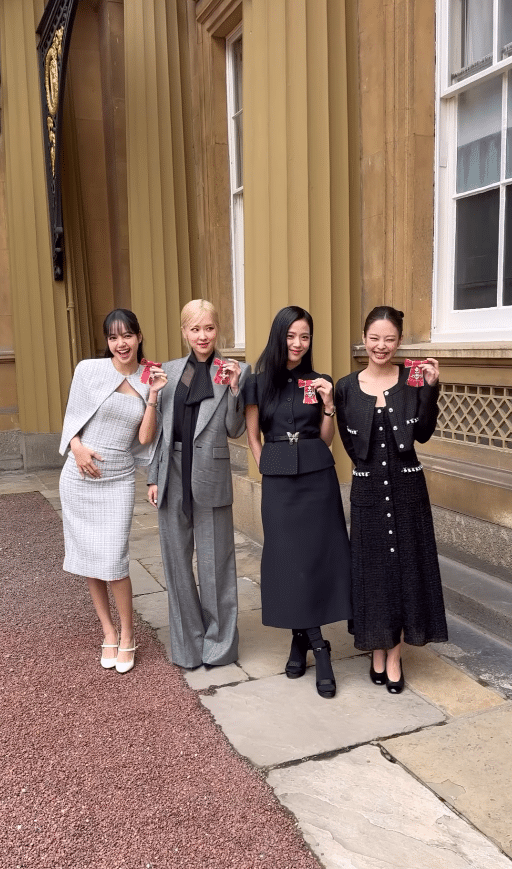 BLACKPINK ได้รับพระราชทานเครื่องราชฯ MBE