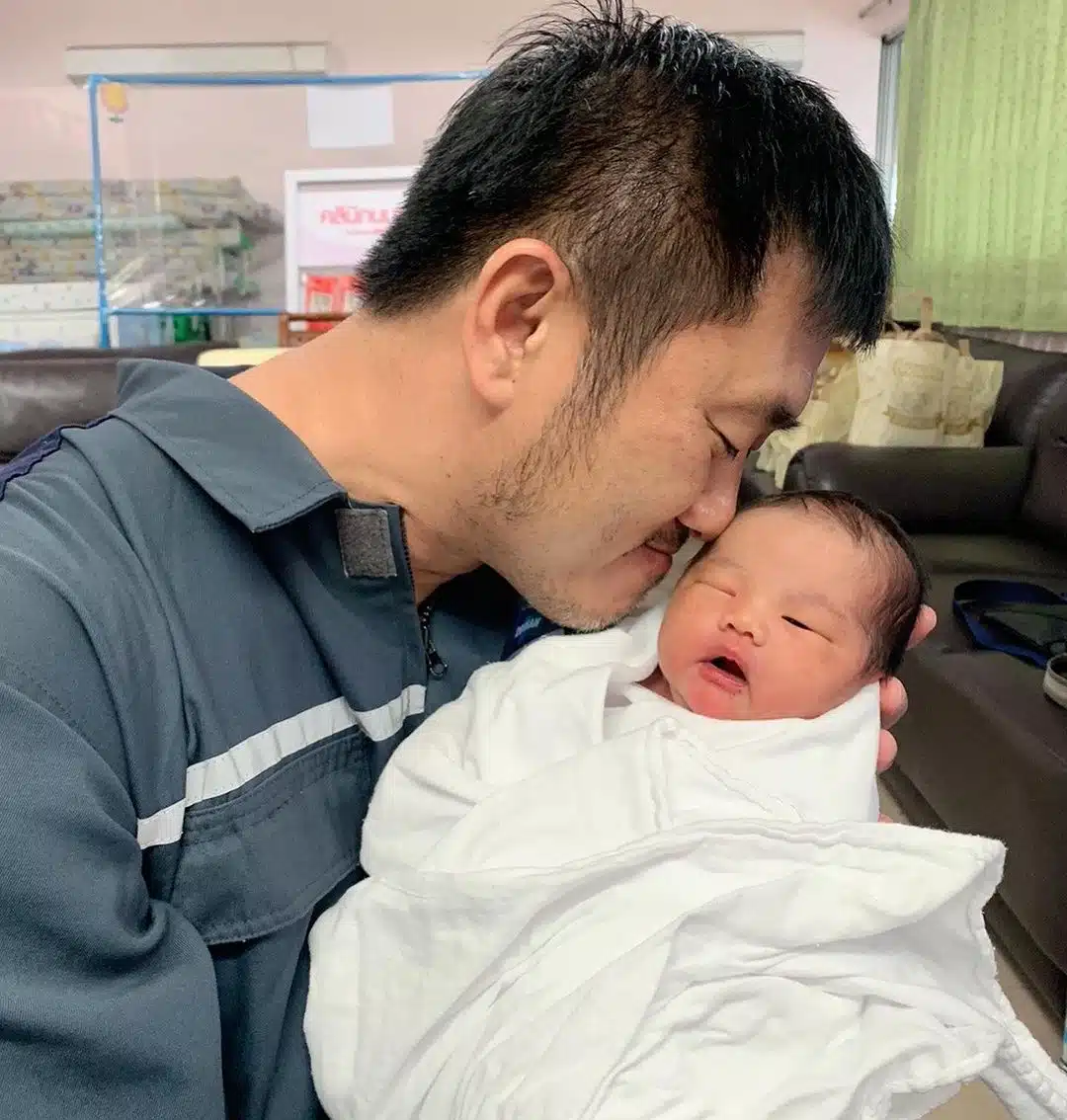 กุญแจซอล คลอดลูกสาวคนที่ 4 ชื่อ น้องแอร์เวย์