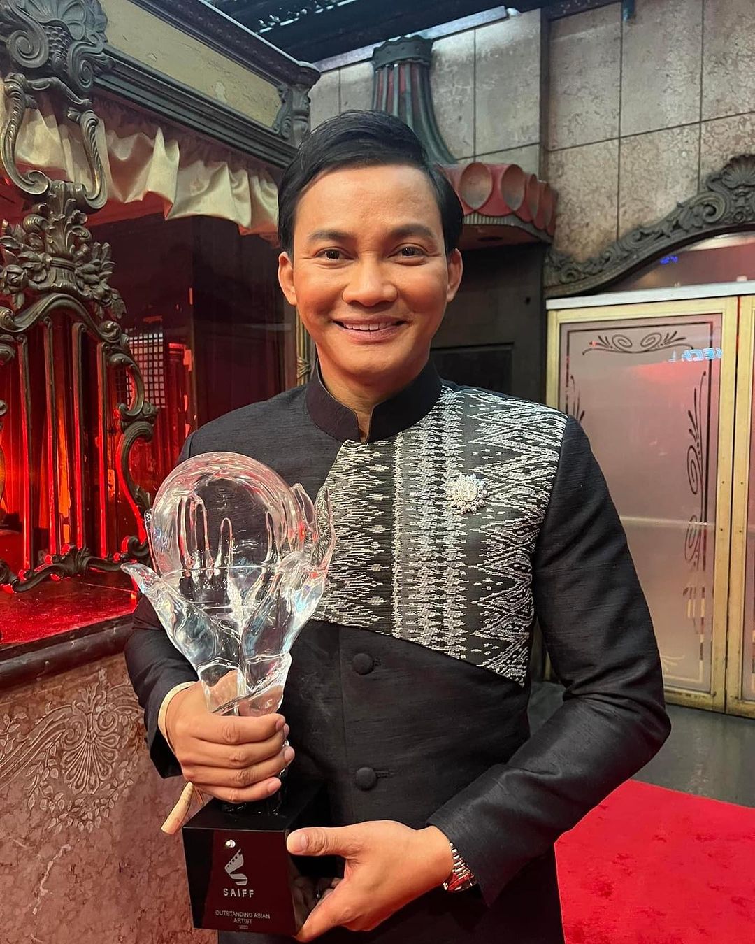 จา พนม รับรางวัล Outstanding Asian Artist 2023