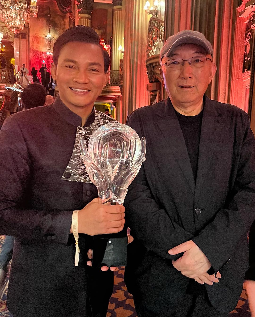 จา พนม รับรางวัล Outstanding Asian Artist 2023