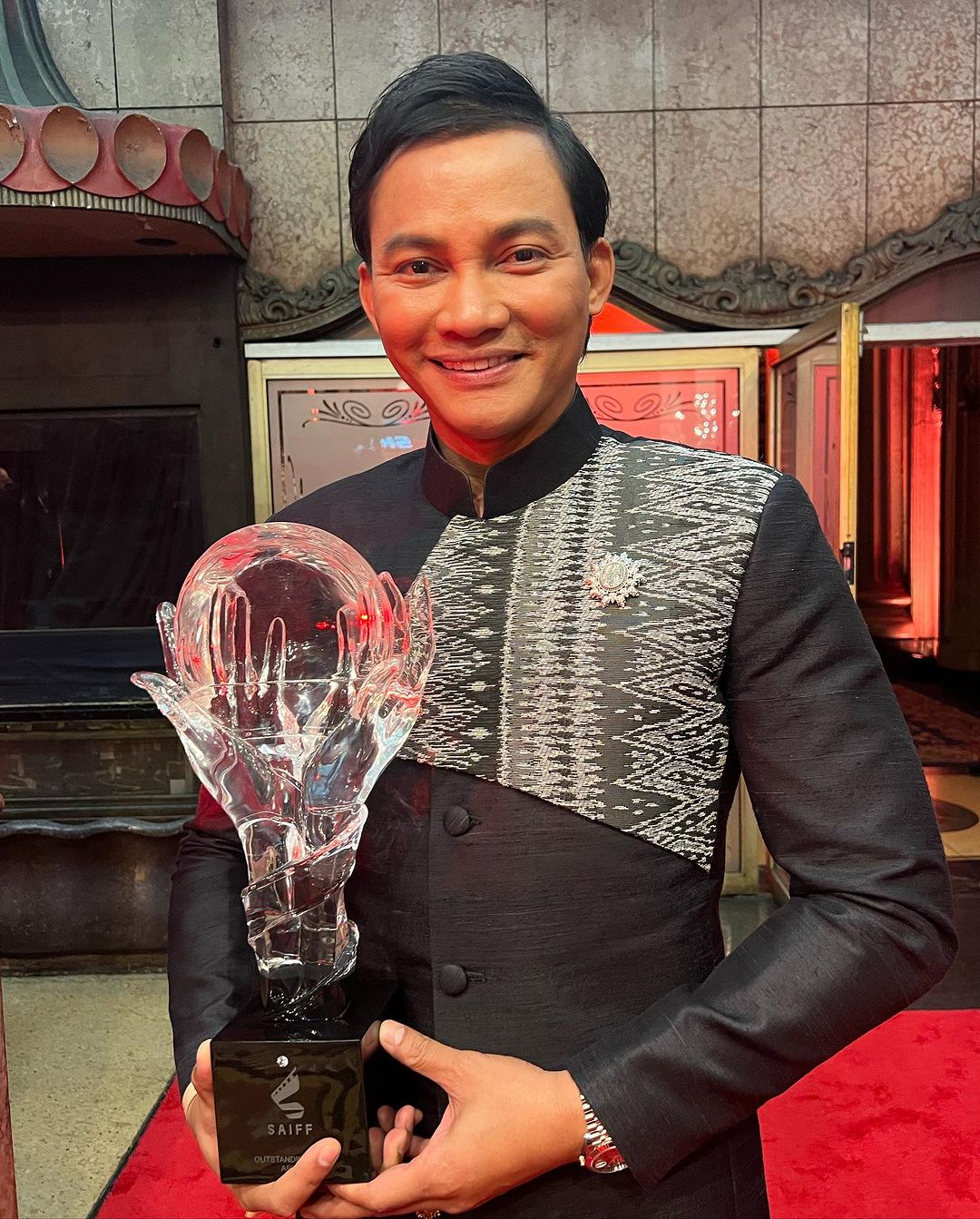 จา พนม รับรางวัล Outstanding Asian Artist 2023