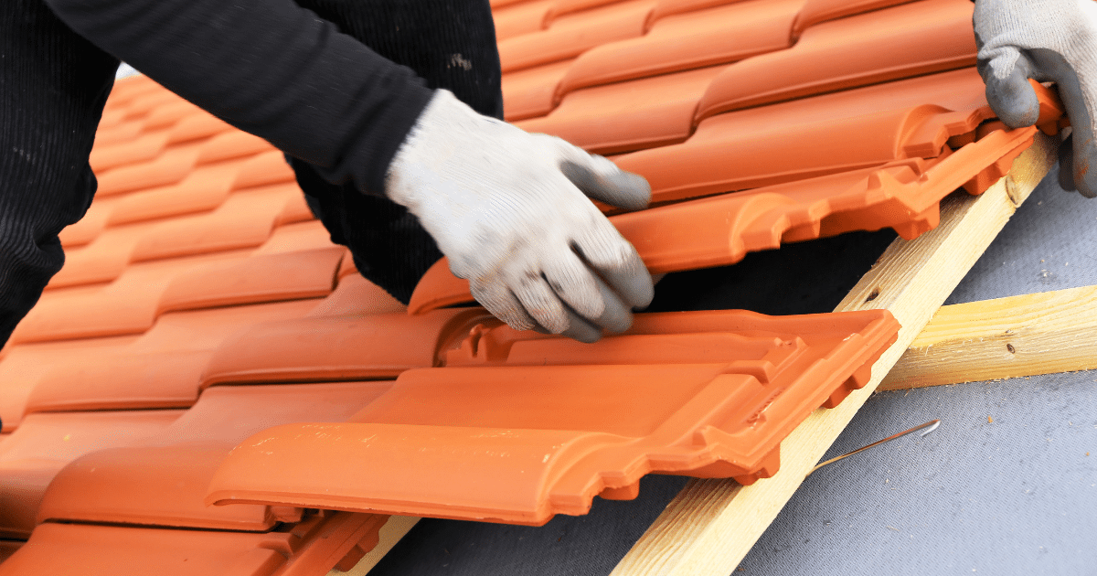 ช่างมุงหลังคากระเบื้องคอนกรีต