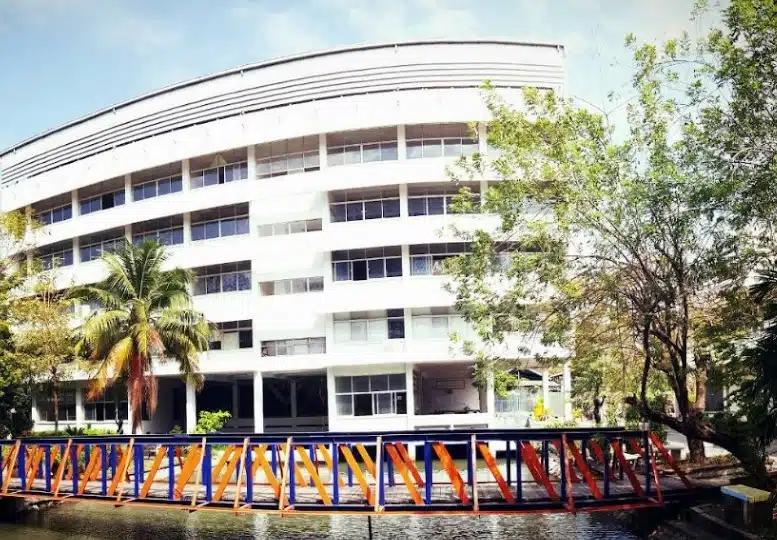 ดราม่า อุเทนถวายกับจุฬา