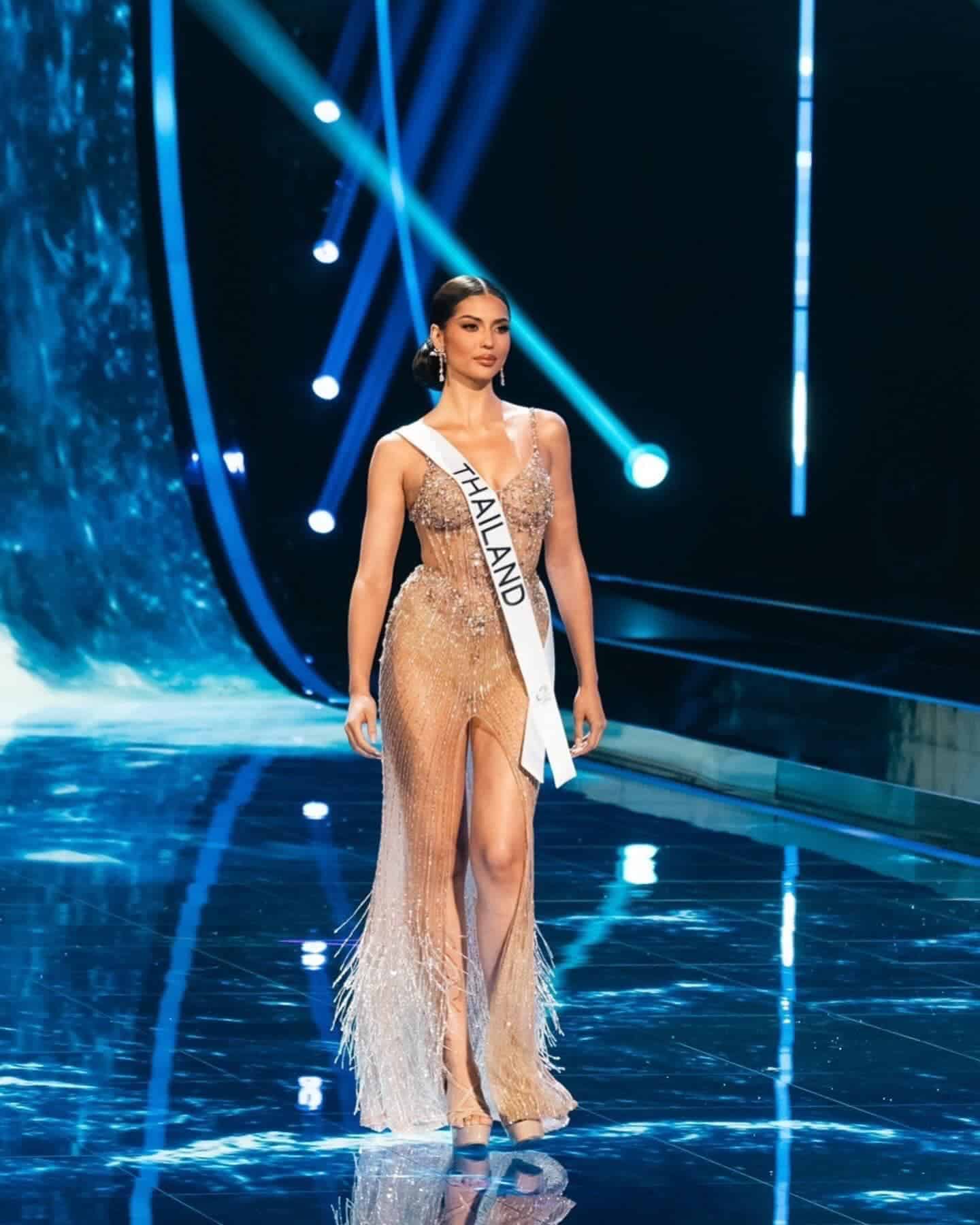 น้ำตาล แอนโทเนีย