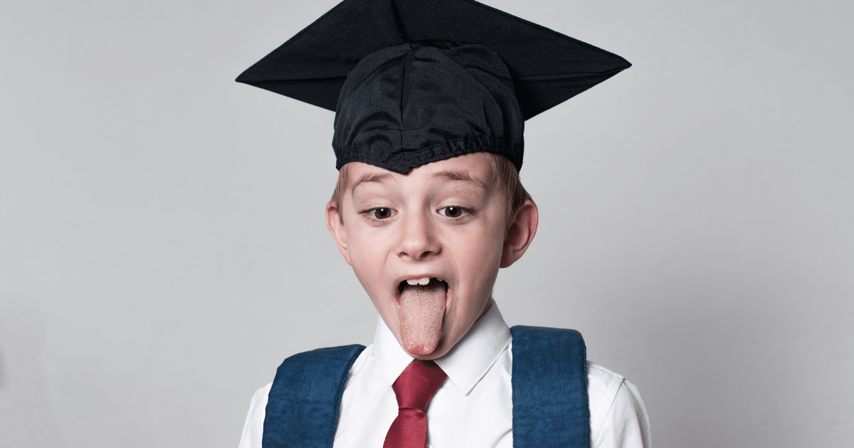 ฝันว่าเรียนจบระดับประถมศึกษา