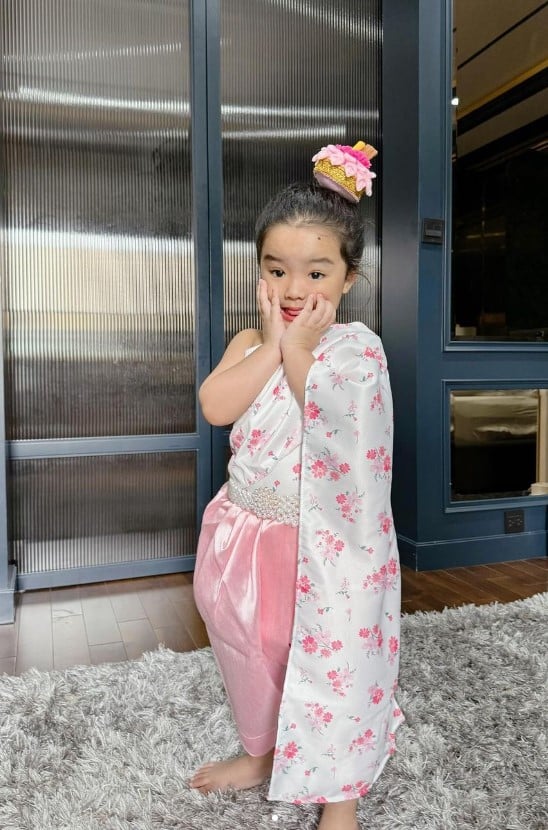 ลูกสาวใบเตย อาร์สยาม