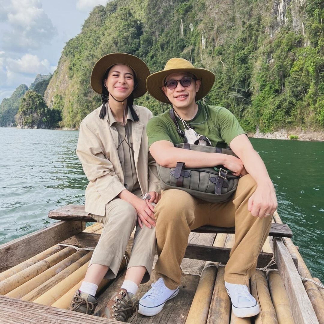 วาสนา 'รถเมล์ คะนึงนิจ' ถูกสามีเซอร์ไพร์ลกลางรายการ เผยความหมายช่อดอกไม้สุดซึ้ง