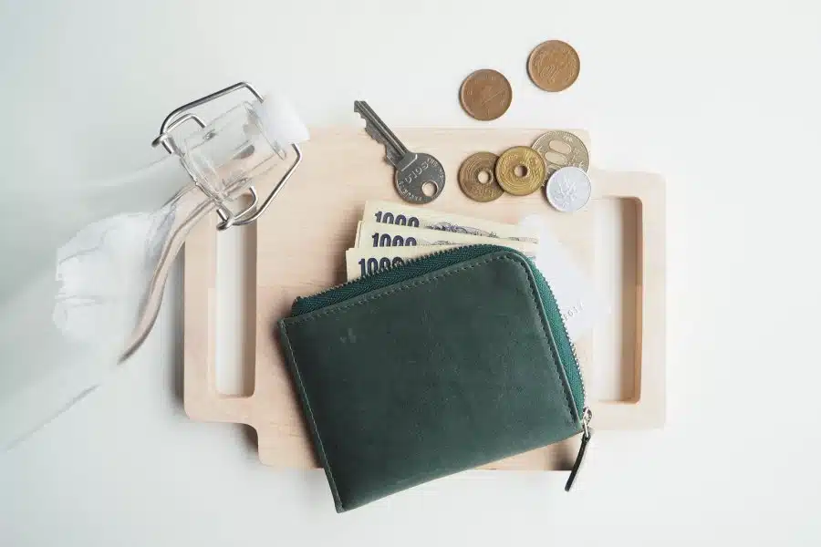 สีกระเป๋าสตางค์คนเกิดวันพุธ