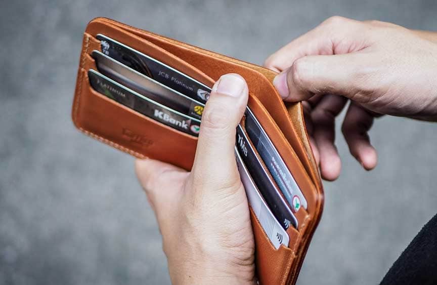 สีกระเป๋าสตางค์คนเกิดวันเสาร์