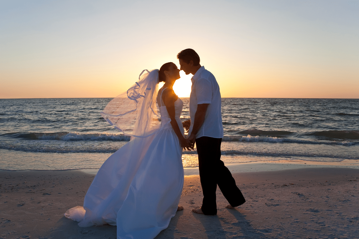 สีเสื้อมงคล งานแต่งงาน